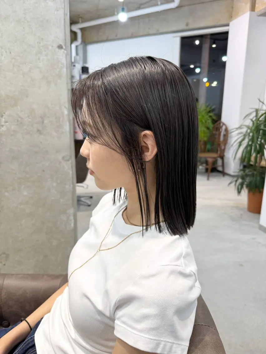 ミディアム カラー ボブ 顔周りカット カイリ /レイヤーカットのヘアスタイル