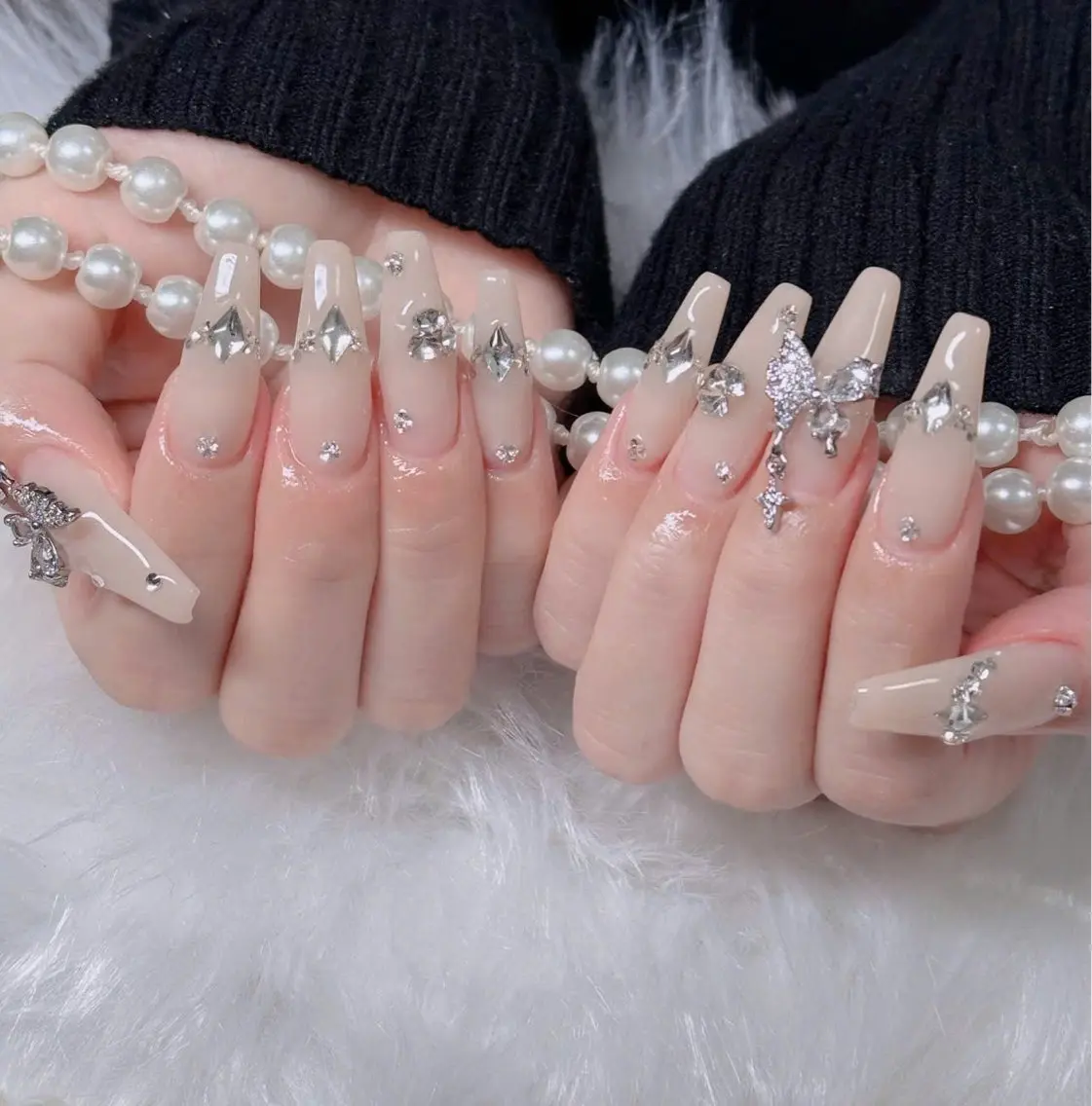 ネイル オーロラネイル フレンチネイル ジェルネイル ハロウィン キラキラネイル H.baby Nail Salonのネイルデザイン