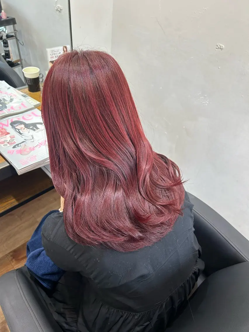 セミロング カラー ブリーチ ブリーチなしカラー レッドカラー ヘアカラー トリートメント 藤間 帆乃夏（とうまほのかのヘアスタイル