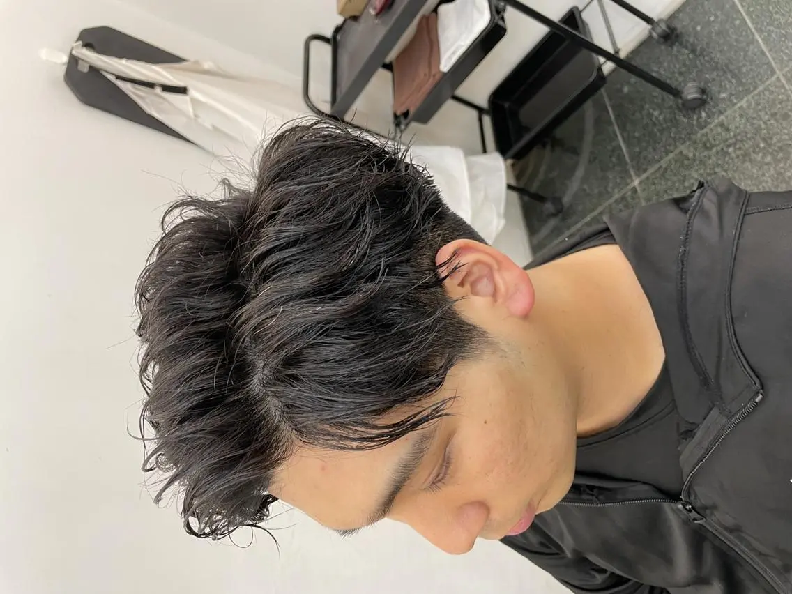 ショート パーマ メンズ カット パーマ 💇🏻‍♂️パーマ ニキ✨本田龍斗のヘアスタイル