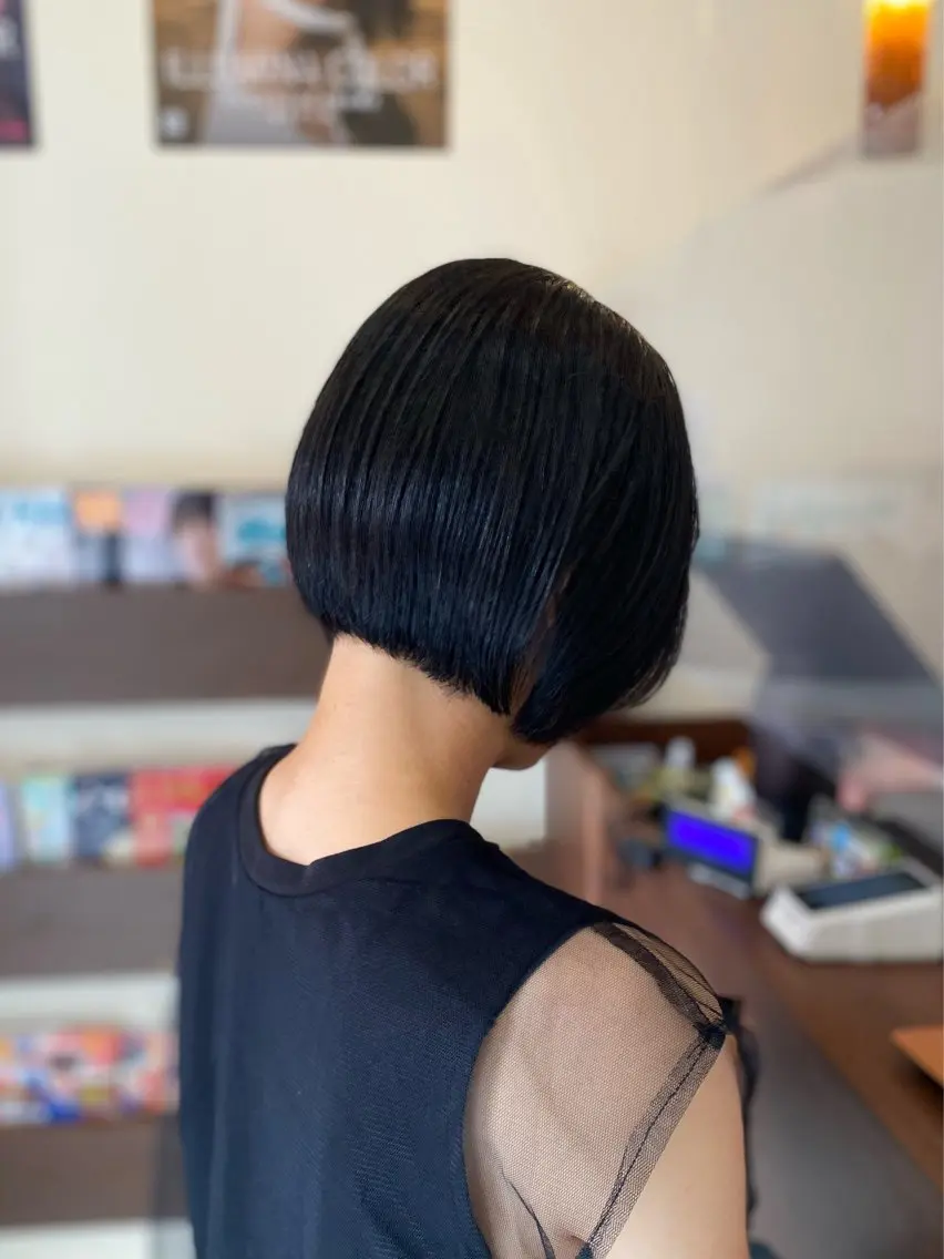ミディアム ボブ カット トリートメント Aphrodite 横手 亜紀のヘアスタイル