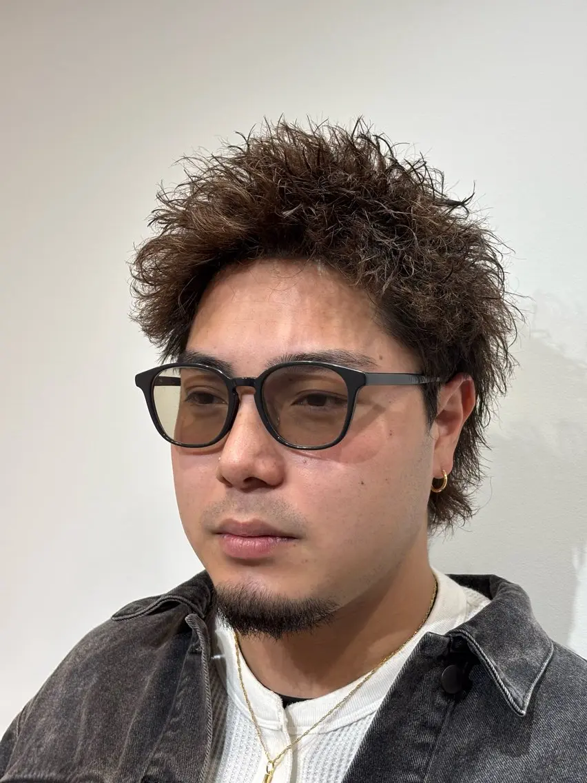 ショート カラー パーマ メンズ メンズパーマ メンズショート スパイキーショート ツイストスパイラルパーマ ショートヘア カット パーマ 【店長】メンズ職人 短髪　ハイトーン🔥のヘアスタイル