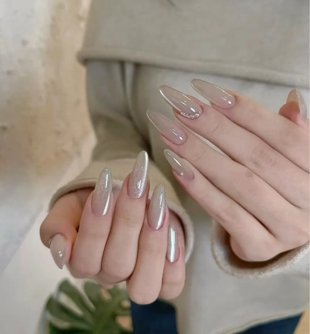 ネイル フラワーネイル フレンチネイル ジェルネイル ガラスフレンチ ハート ハンドネイル BabyYouMi nailのネイルデザイン