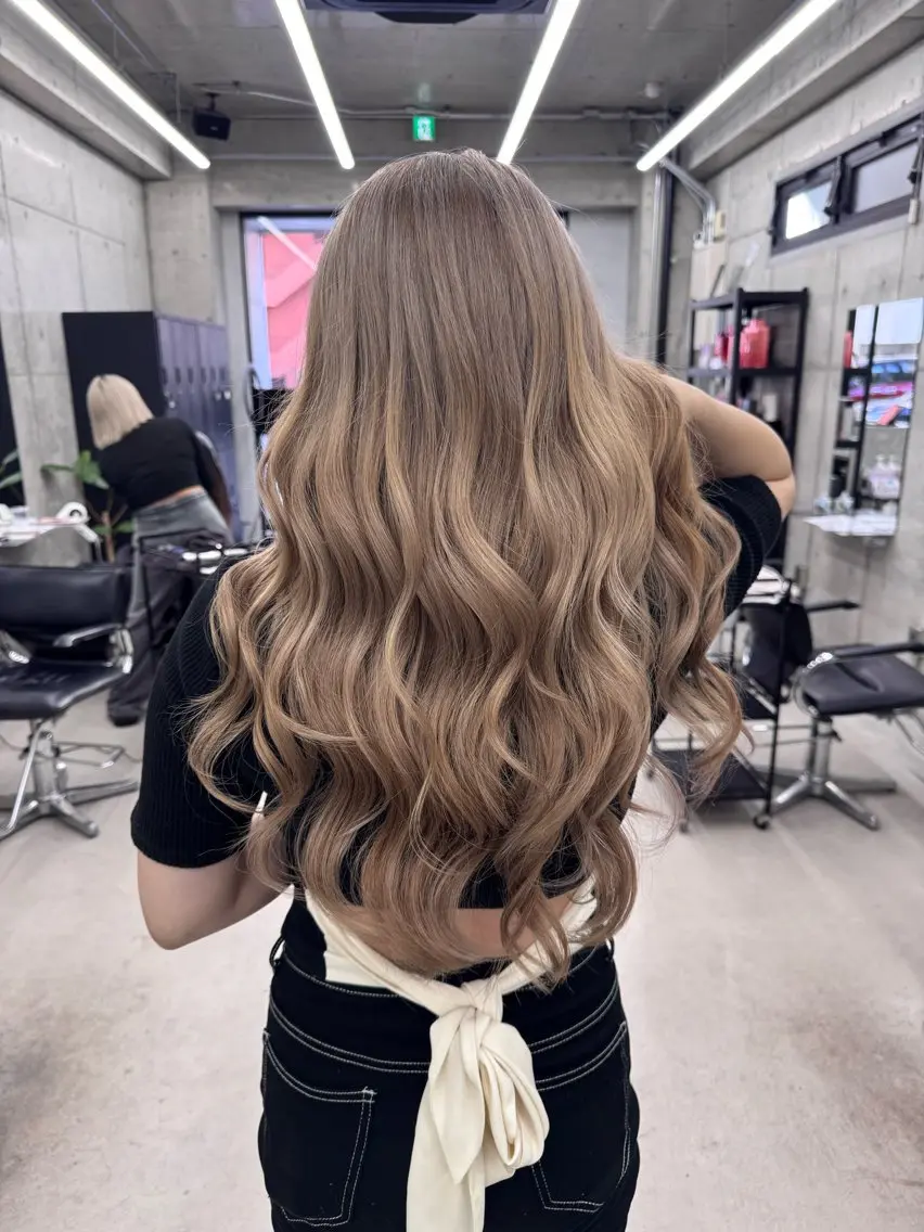 カラー ヘアカラー Asami／名古屋／ ハイトーン／デザインのヘアスタイル