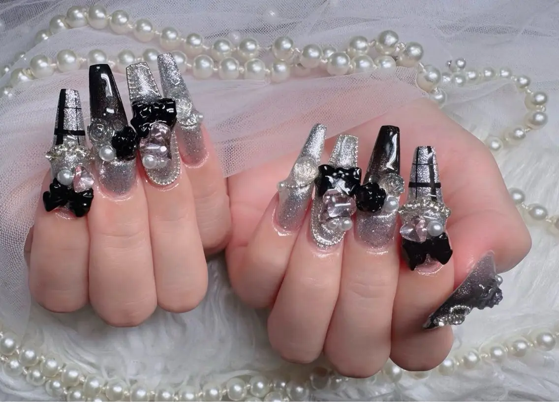 ネイル アートネイル チークネイル フレンチネイル ジェルネイル ガーリー HAPPI NAIL 大国町のネイルデザイン