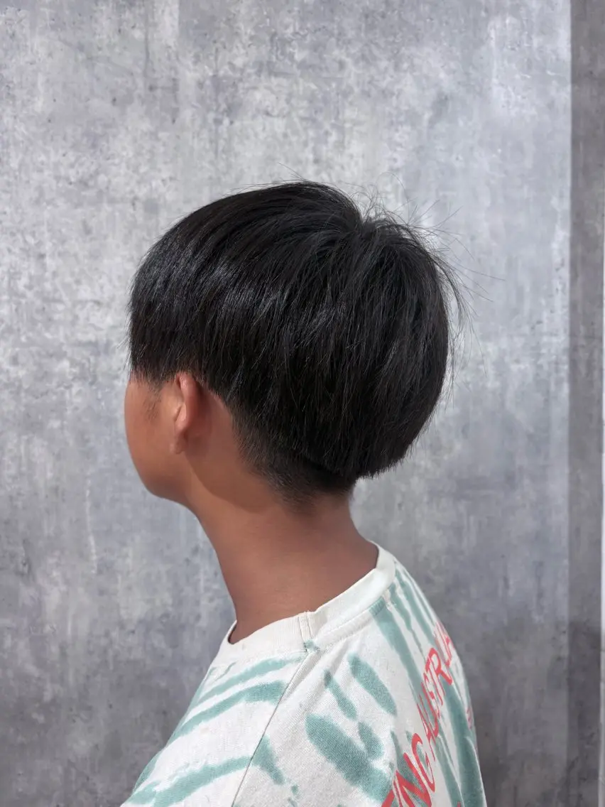 メンズ ワンカラー 髪質改善 ブリーチ 武田さくらのヘアスタイル