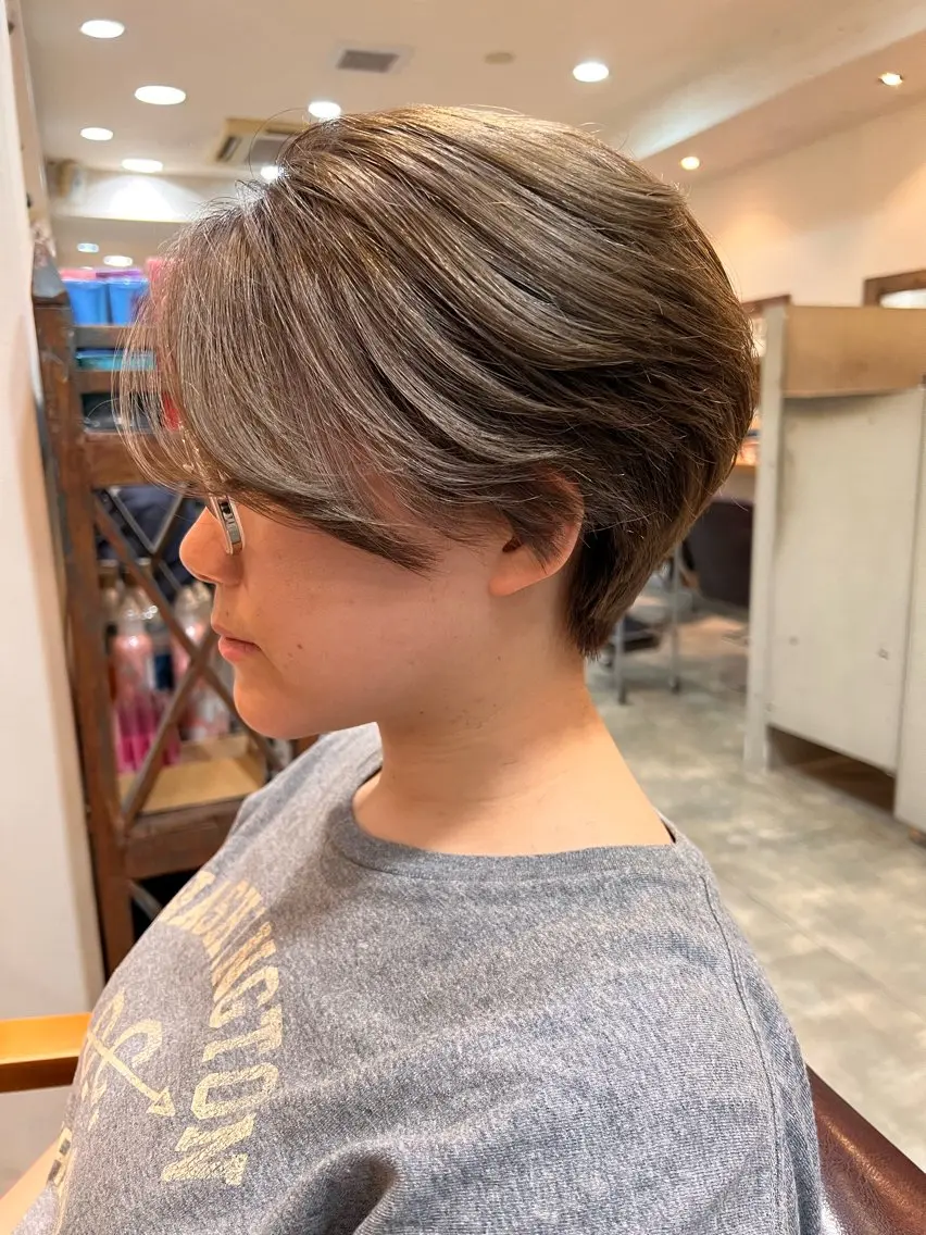 ショート カラー 透明感・艶感 小坂隼斗のヘアスタイル