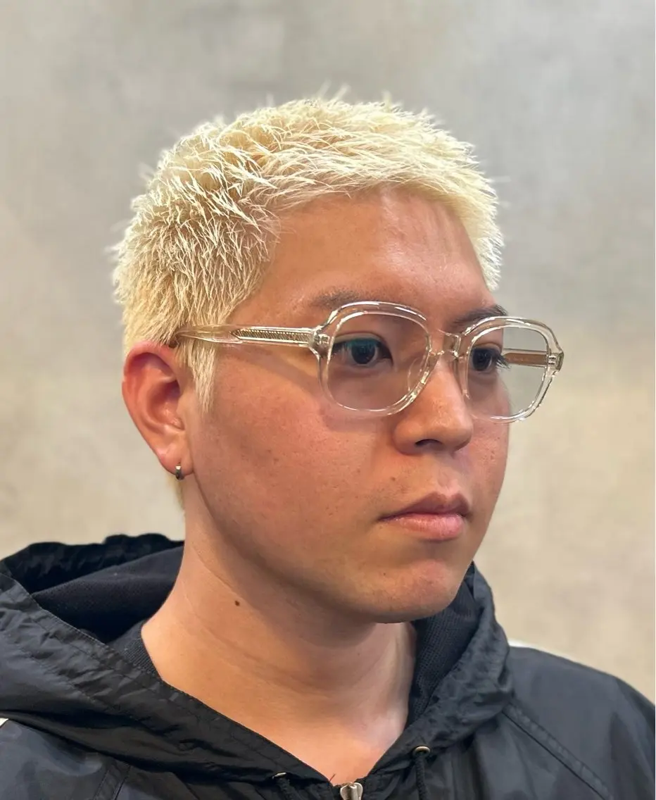 ショート カラー メンズ トミモト アユムのヘアスタイル