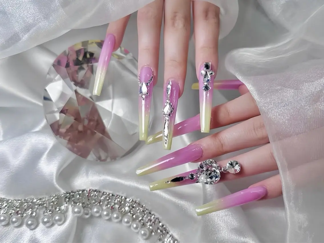 ネイル ブルー ジェルネイル ガーリー グラデーション グリーン ハンドネイル Rin Nail 新大久保店のネイルデザイン