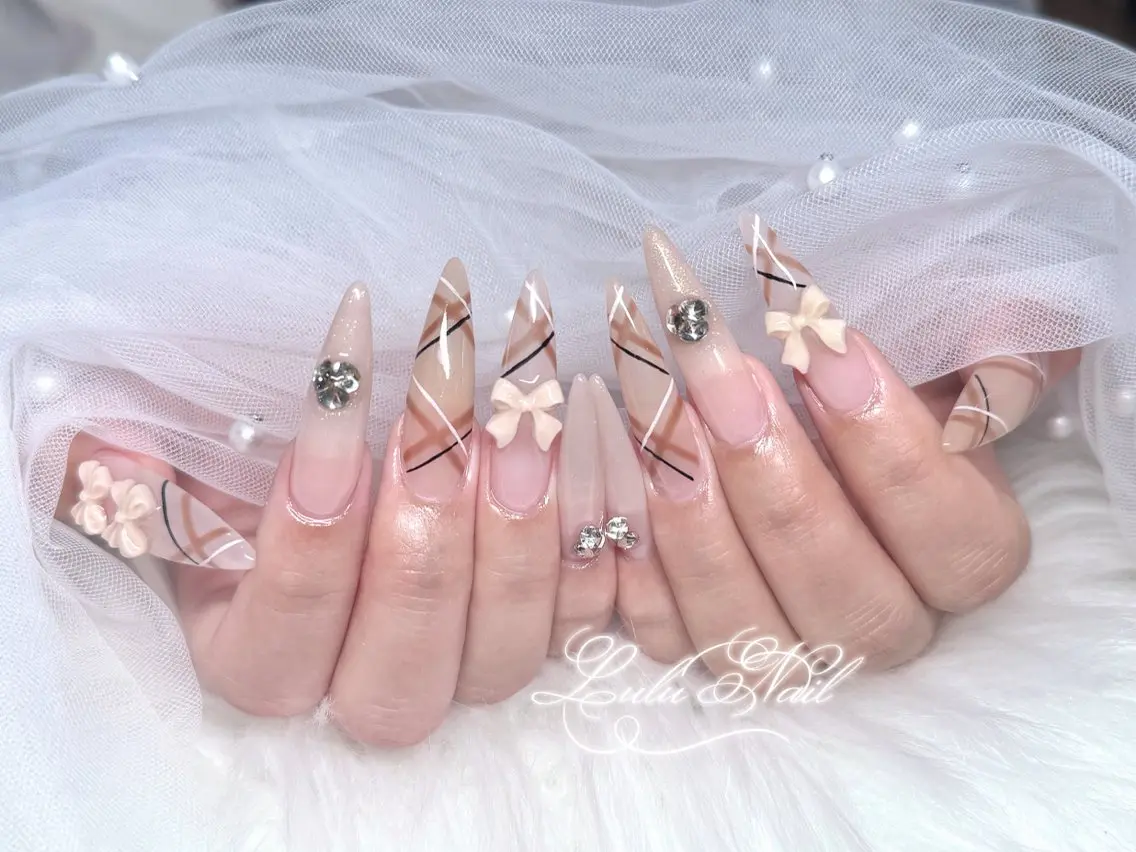 ネイル ハンドネイル Lulu Nail 🫧ユユのネイルデザイン