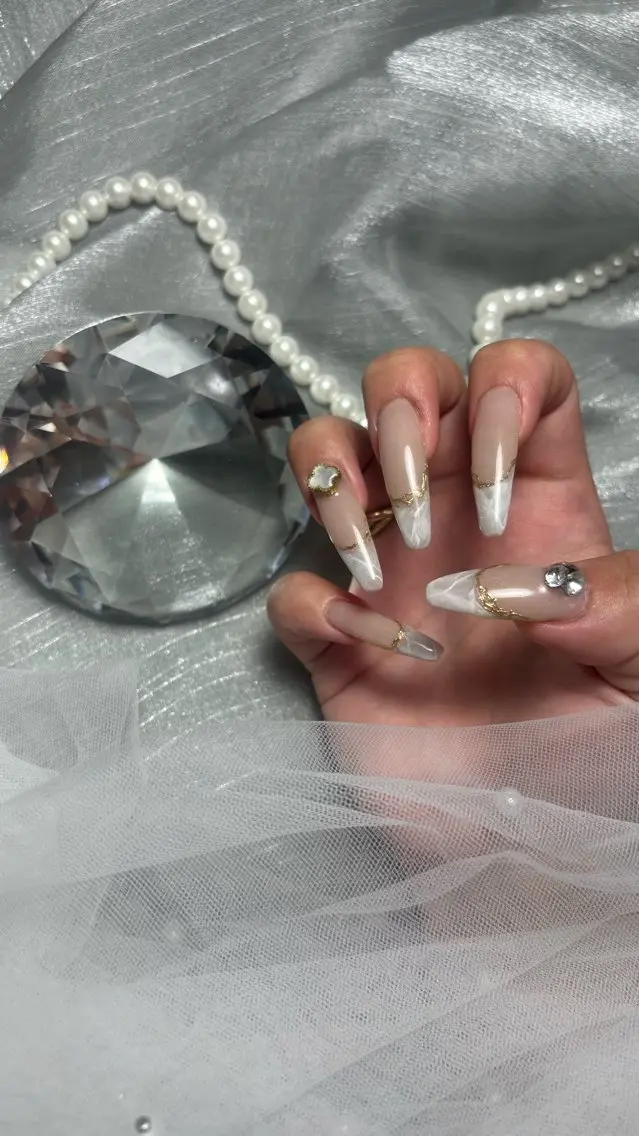 ネイル ハンドネイル Yuna 𝝑𝝔*.+ﾟのネイルデザイン