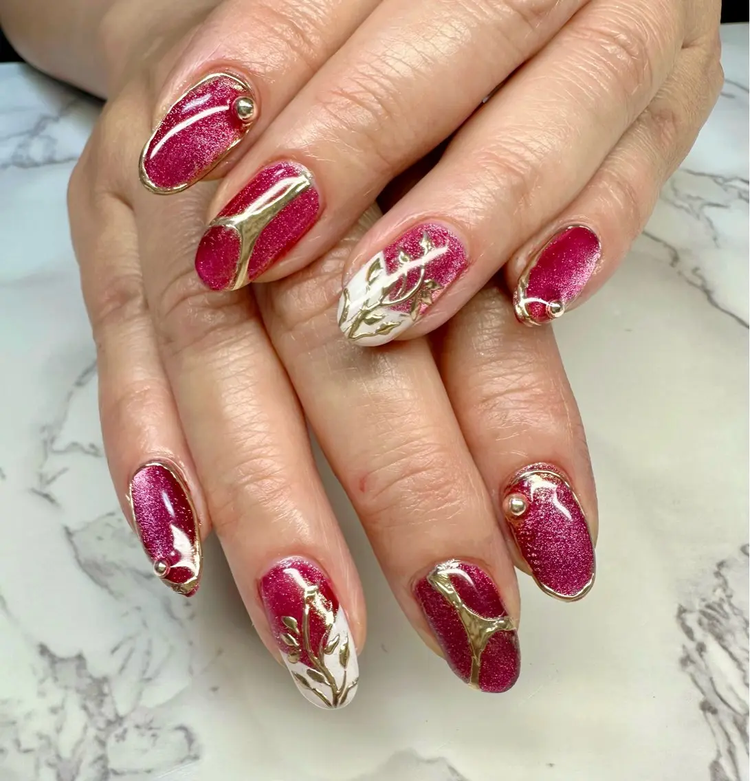 ネイル ボルドー ハロウィン キラキラネイル マグネットネイル ミラーネイル Mai’s nailのネイルデザイン