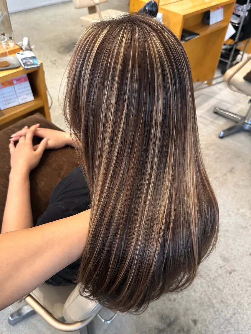 ロング カラー ベージュカラー ハイライトカラー ハイライト カット ヘアカラー 中西 倖　美髪カラー /透明感カラーのヘアスタイル