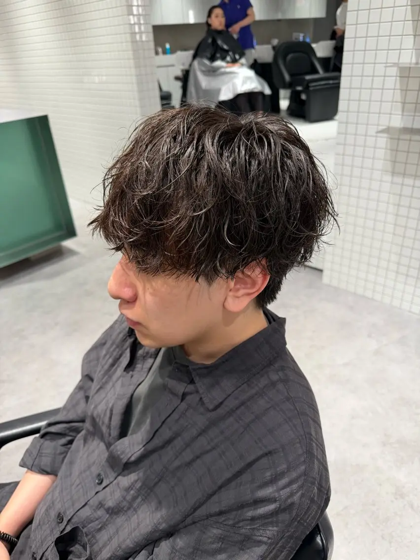 ショート パーマ メンズ カット ヘアカラー パーマ トリートメント 濵本 海斗のヘアスタイル