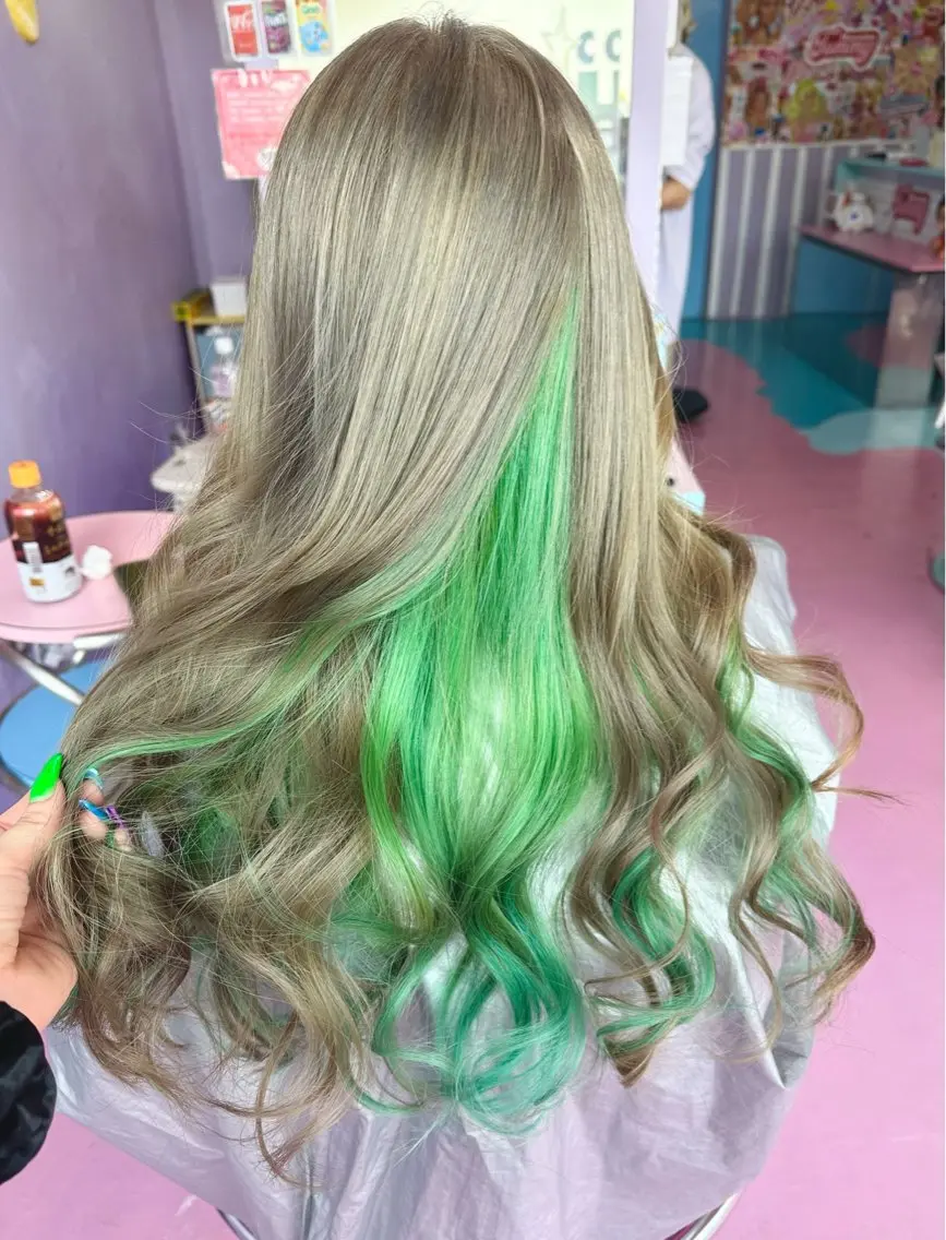 レディース ロングカットモデル☆トリートメント付き!の写真