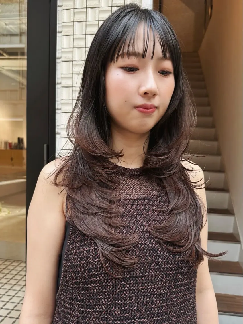 ロング ハッシュカット レイヤーカット カット トリートメント MISA レイヤーカットのヘアスタイル