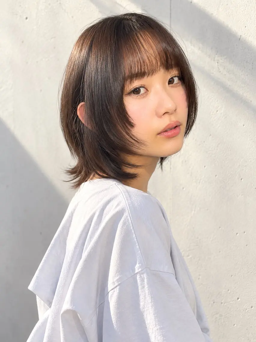 ミディアム ボブウルフ/ レイヤーKOUGAのヘアスタイル