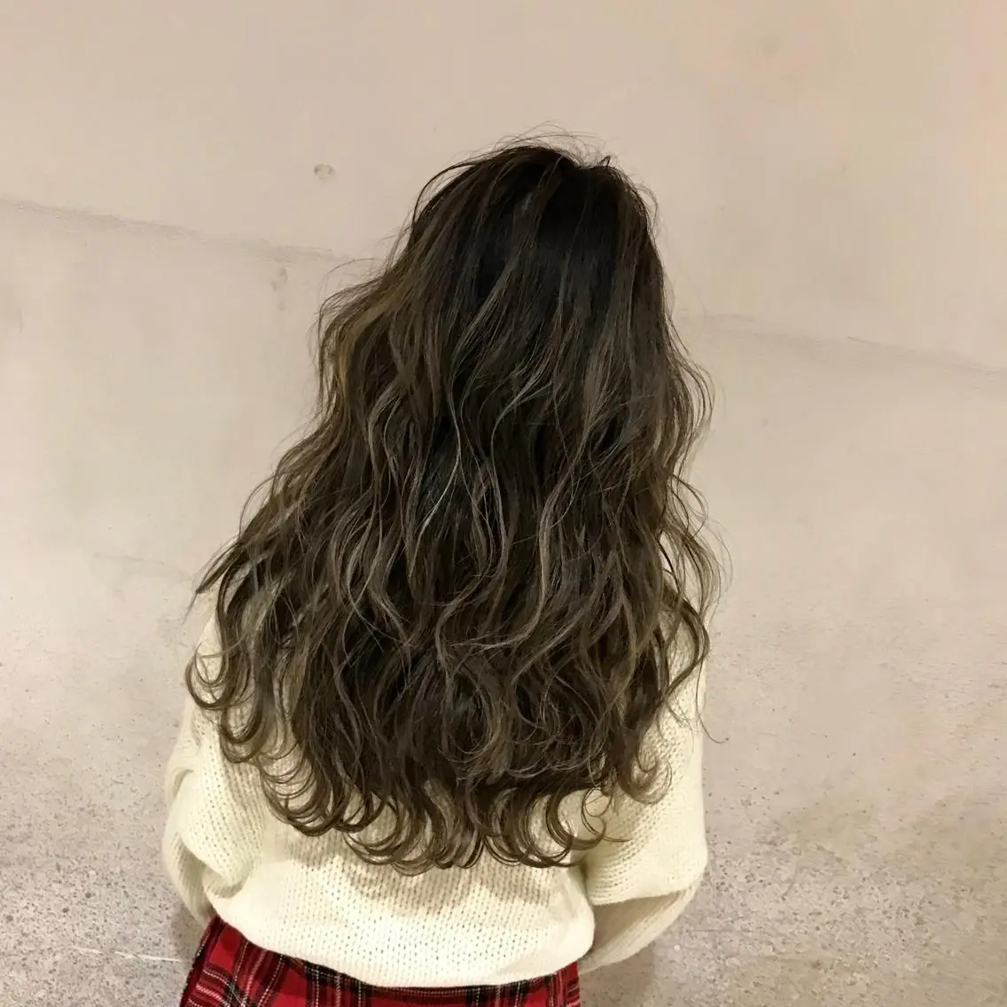 ロング ハイライト カット ヘアカラー 福原 優介のヘアスタイル