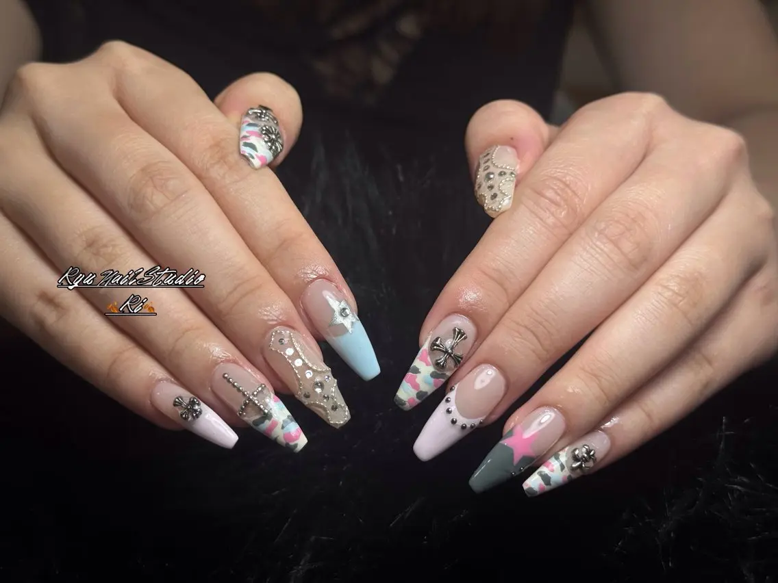 ネイル アートネイル ジェルネイル グラデーション マグネットネイル ニュアンスネイル ハンドネイル Ryu Nail Studioのネイルデザイン