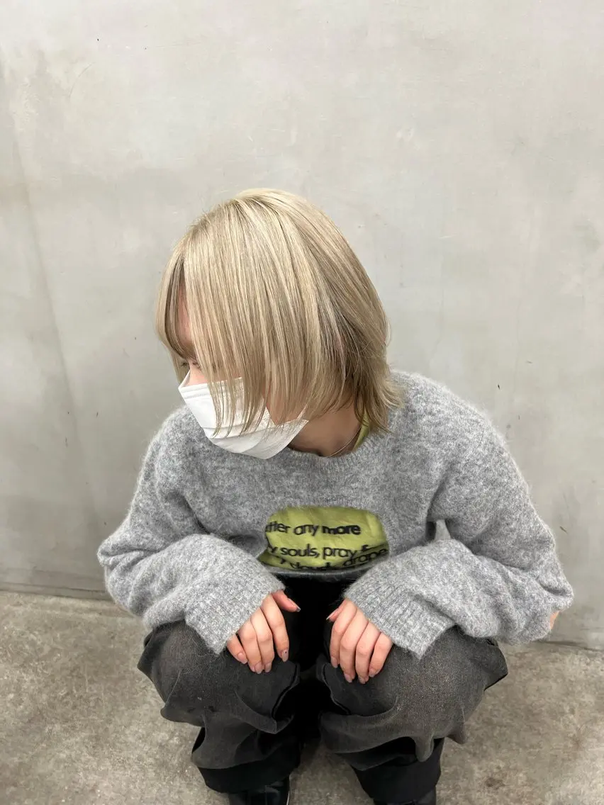ミディアム 中山 琴葉のヘアスタイル