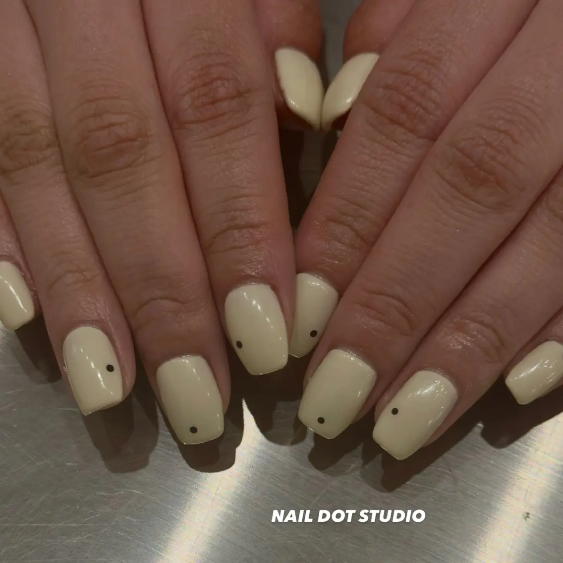 ネイル ハンドネイル NAILDOTSTU DIO SEINAのネイルデザイン