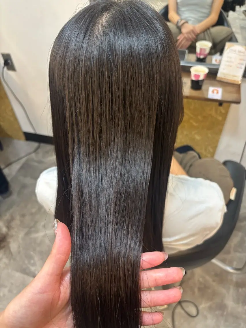 ロング カット 縮毛矯正 🦢レディースモデル 募集中🫧関瑠奈🩰のヘアスタイル