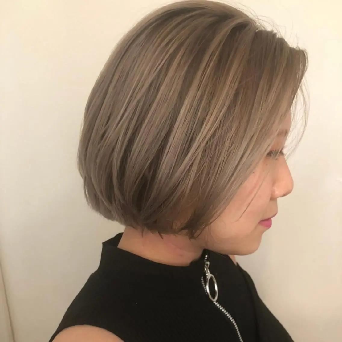 カラー ミディアム ベージュカラー ブリーチ 外国人風カラー 竹内啓太 ボブのヘアスタイル