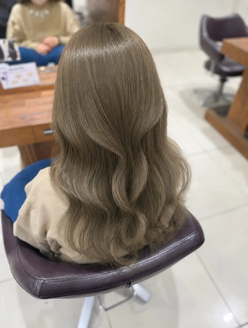セミロング カット ヘアカラー ベージュ🤎/透明感 /ゆき🍀のヘアスタイル