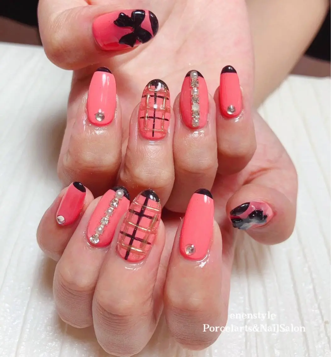 ミディアム ネイル 🐾enen style 🐾のネイルデザイン