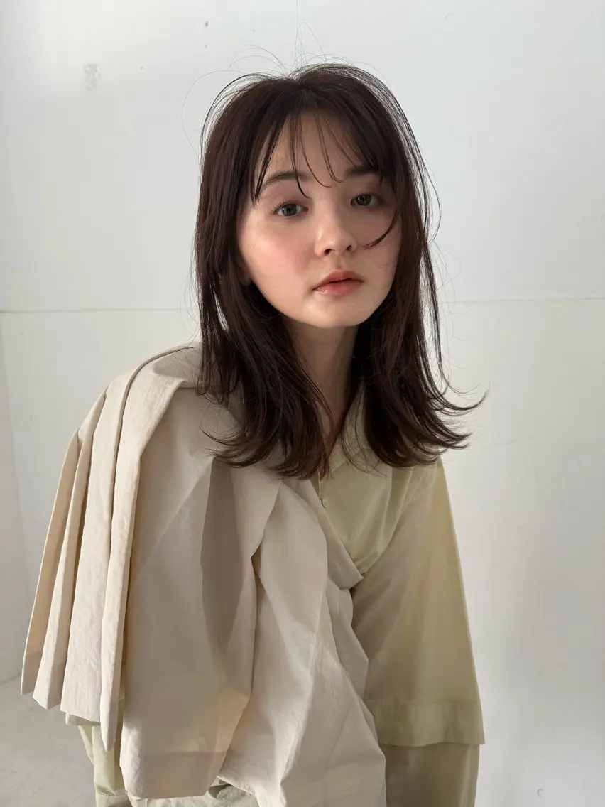 ミディアム ミディアムレイヤー レイヤーカット 表参道SHEA Am iのヘアスタイル