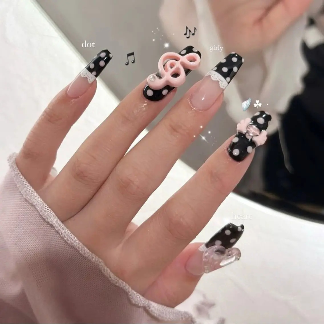 ネイル 長さ出し キラキラネイル 韓国ネイル ロングネイル マグネットネイル ハンドネイル Josie nail salonのネイルデザイン