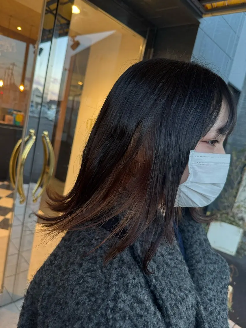 ミディアム カラー ベージュカラー インナーカラー 今野 優のヘアスタイル