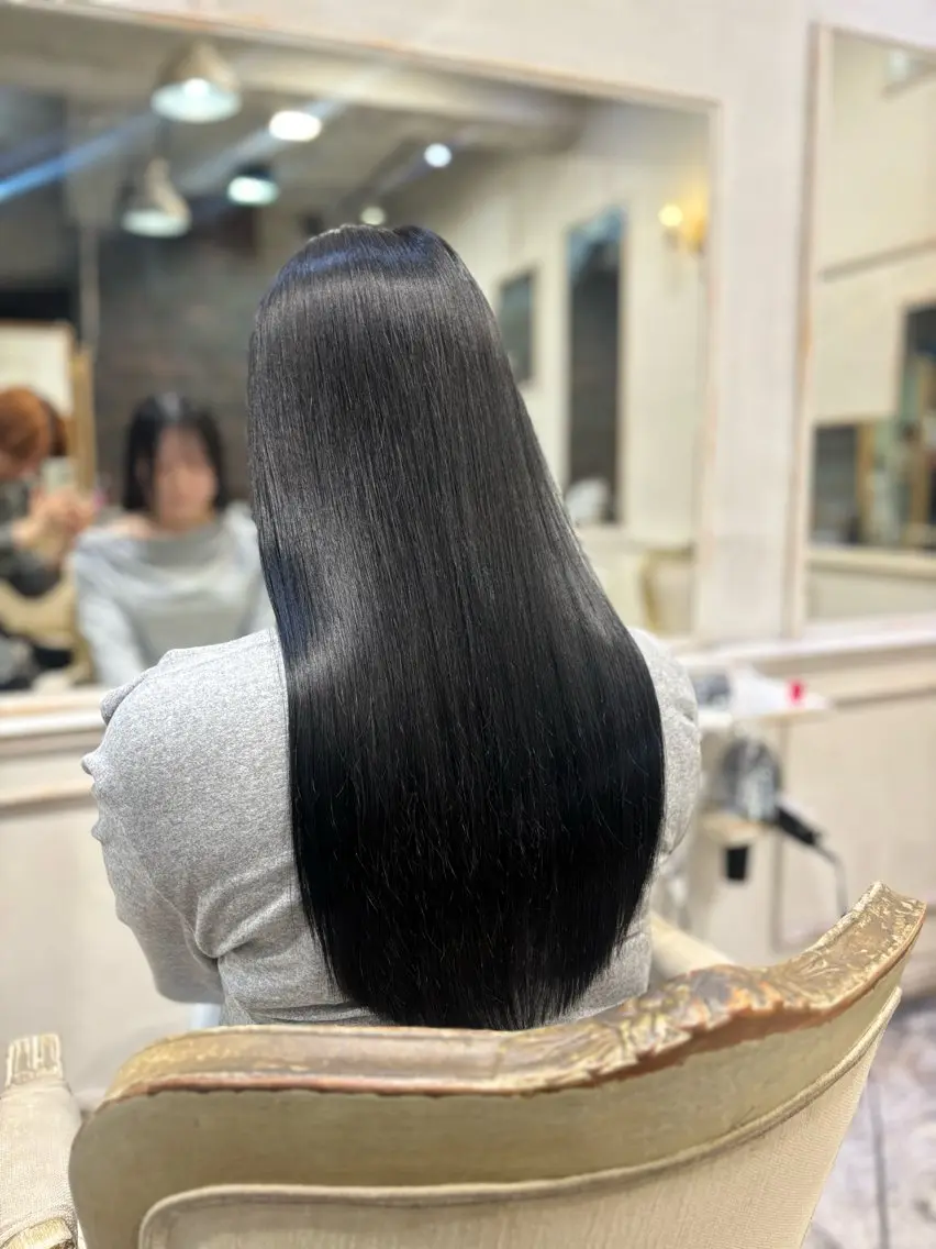 セミロング 美髪矯正 透明感 カラー⭐️ユウキのヘアスタイル