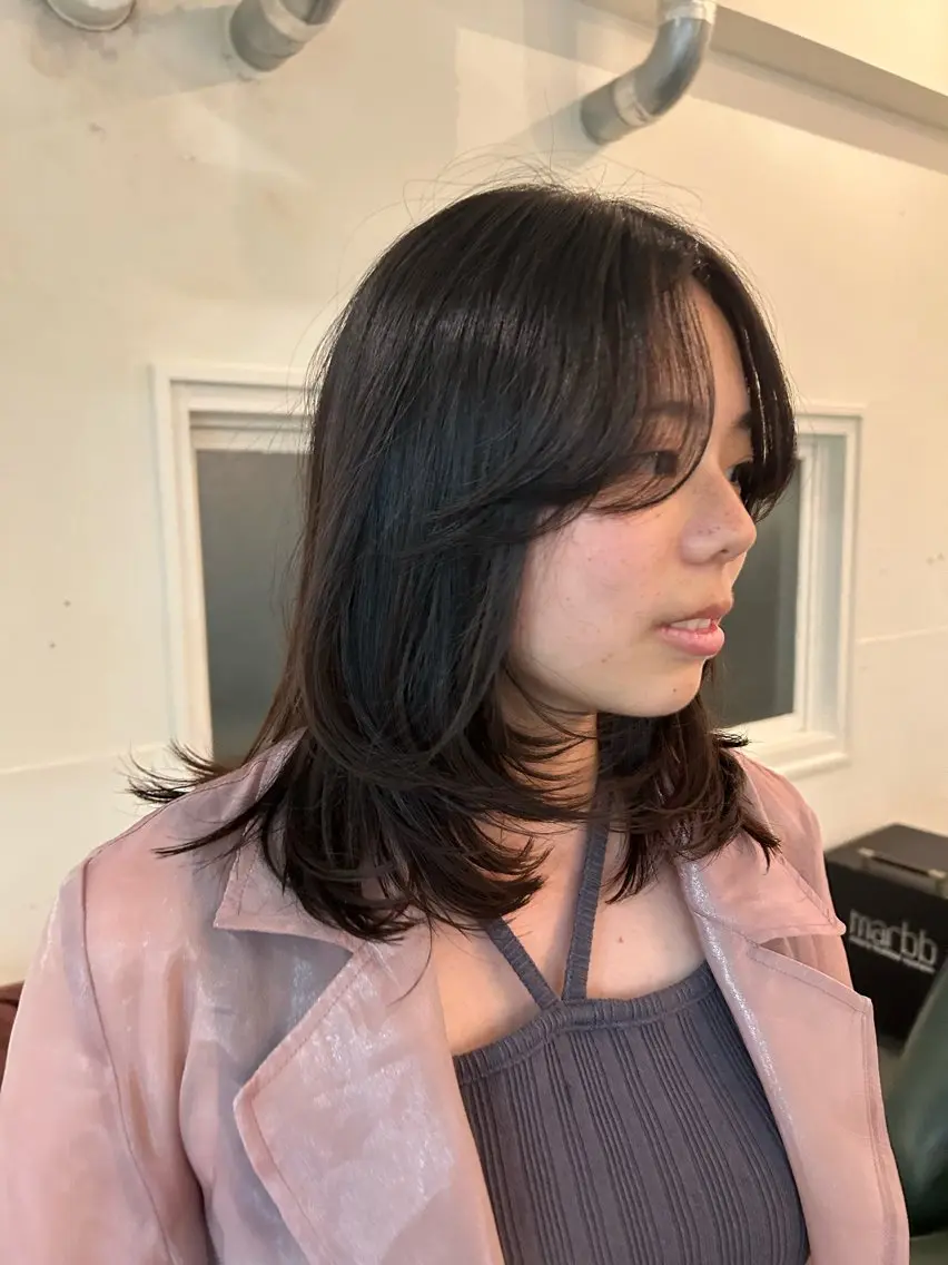 セミロング レイヤーカット Terve. 水野 菜々香のヘアスタイル