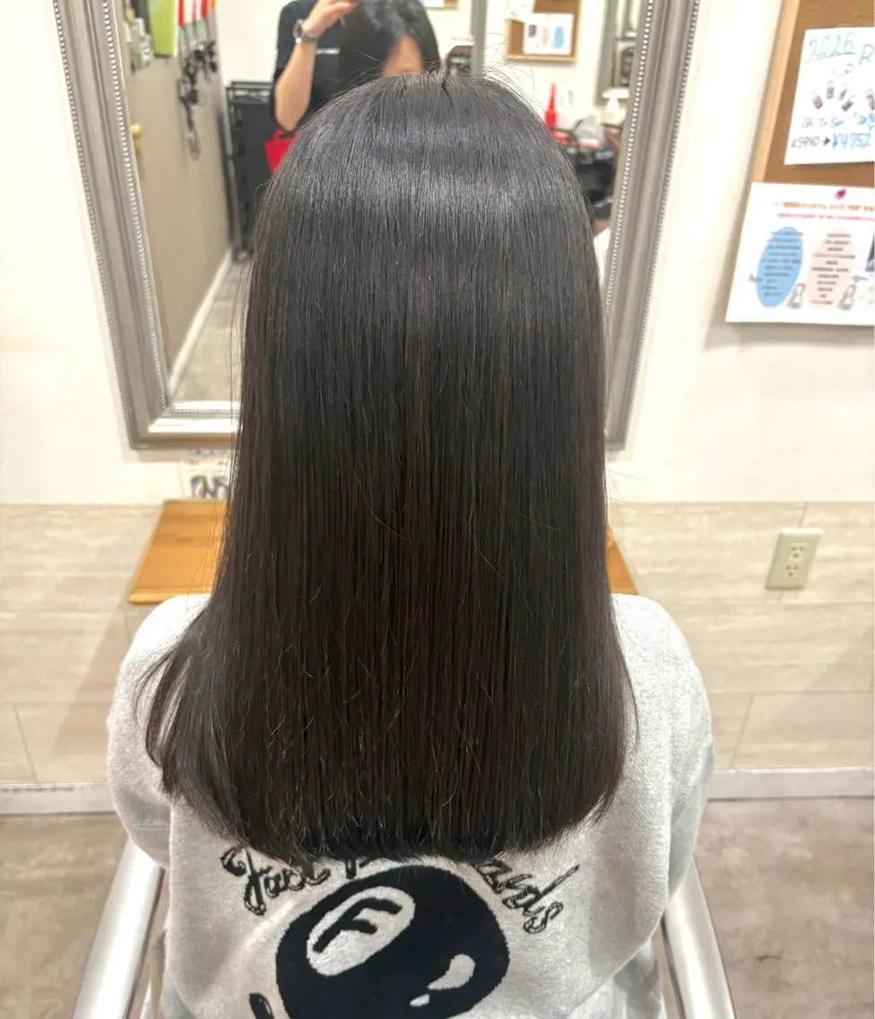 ロング 堀川 希歩のヘアスタイル