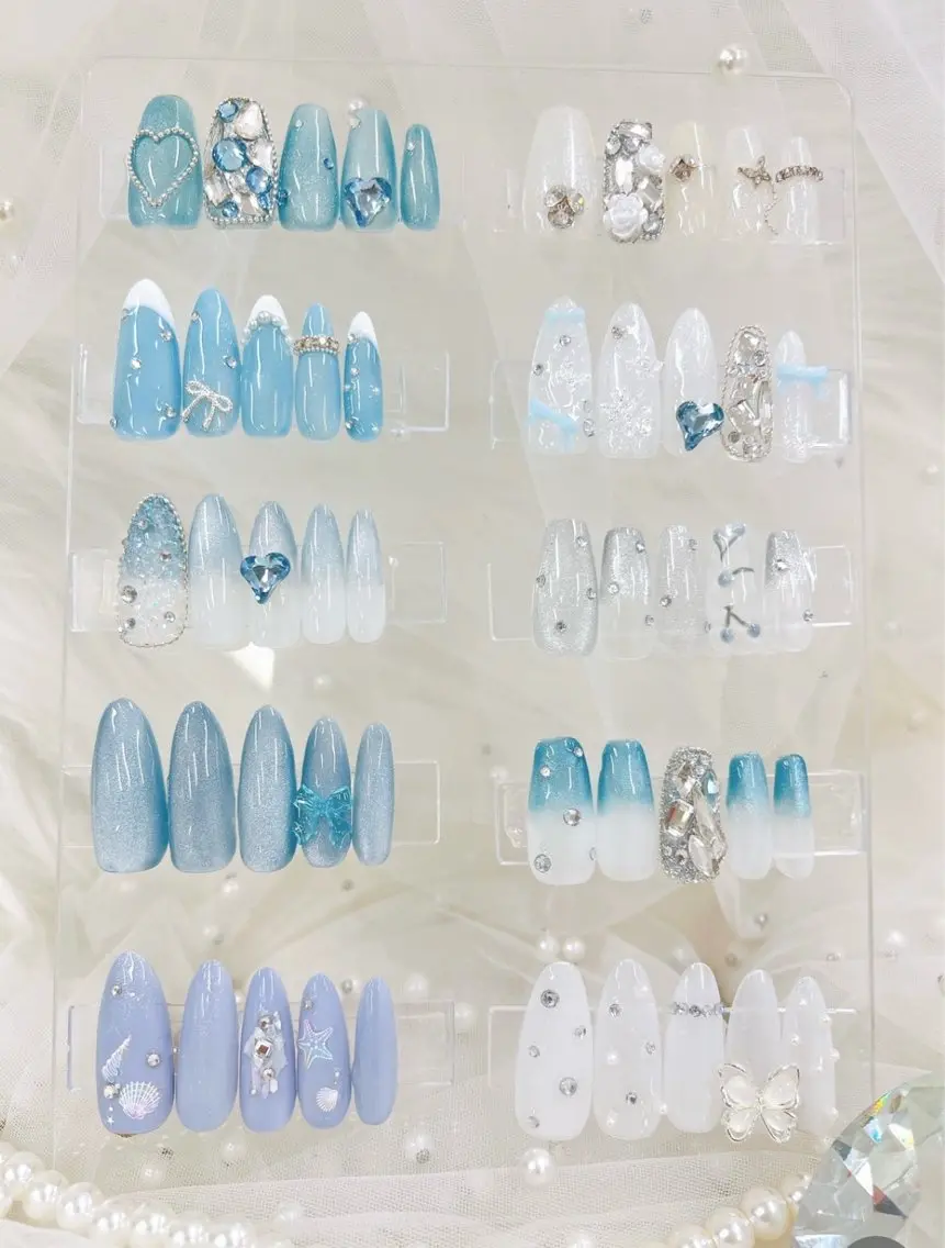 ネイル フレンチネイル ジェルネイル ガラスフレンチ ハート キラキラネイル Queeens nailのネイルデザイン