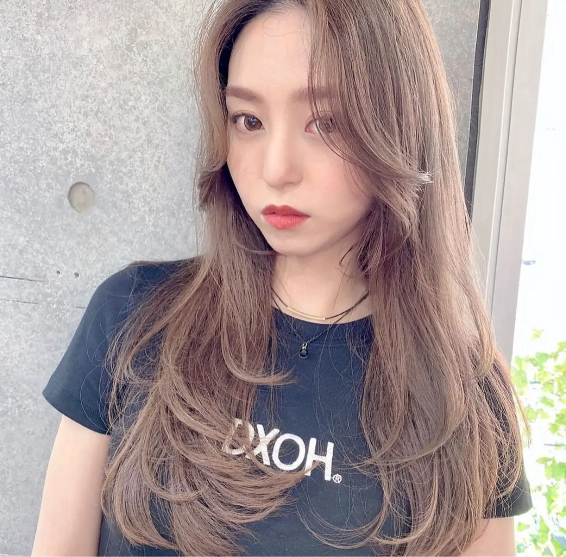ロング カラー トリートメント コウ チホウのヘアスタイル
