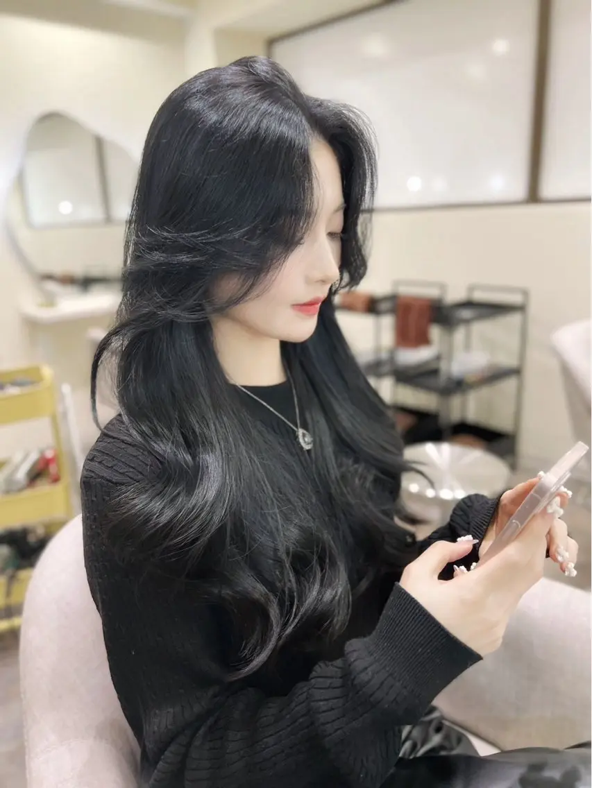 カラー ヘアカラー 宮本 陽音のヘアスタイル