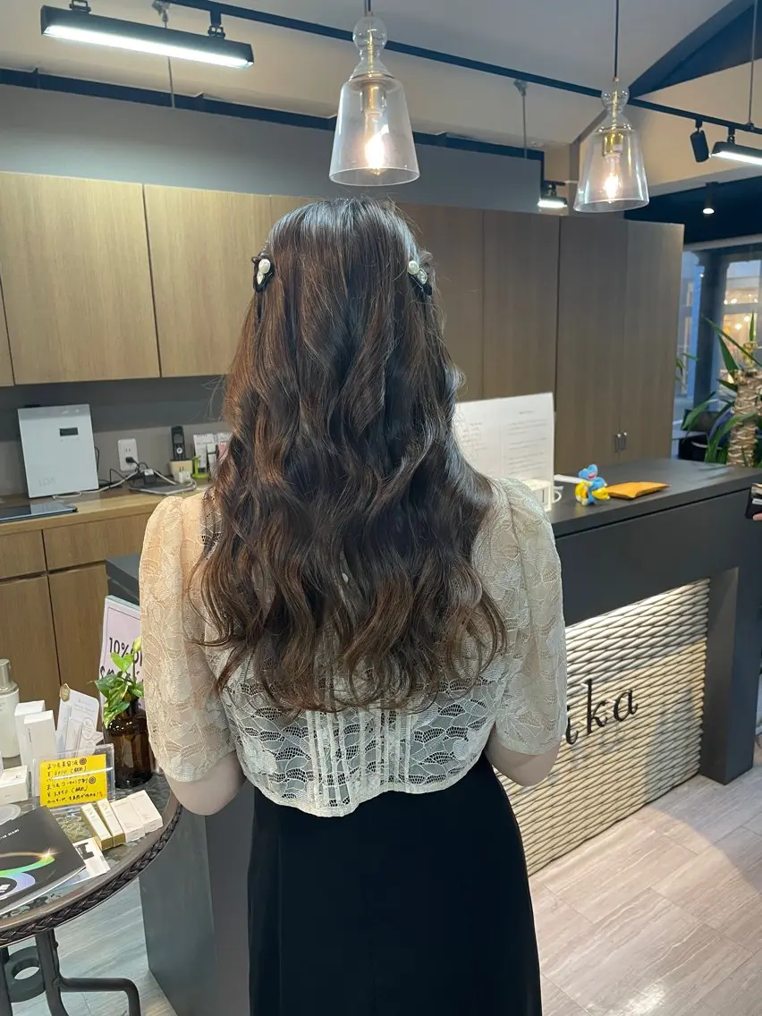 ロング ヘアアレンジ マキノ キョウカのヘアスタイル