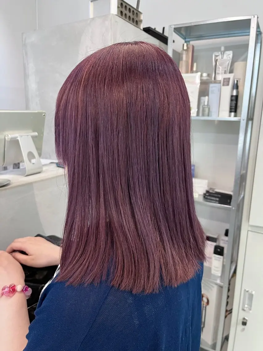 ミディアム カラー ブリーチ ダブルカラー ラベンダーカラー ラベンダーピンク ブリーチなしカラー ヘアカラー トリートメント 天神最安値エクステ カラーレイヤーカットのヘアスタイル