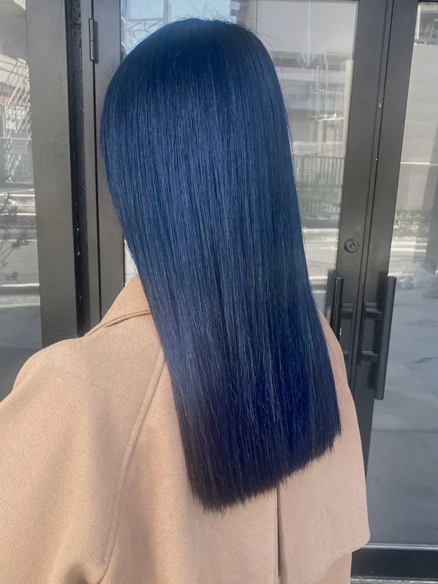 ロング カラー ブルーカラー ネイビーカラー カット ヘアカラー トリートメント 透明感カラー/パーマ 🌀アオノのヘアスタイル