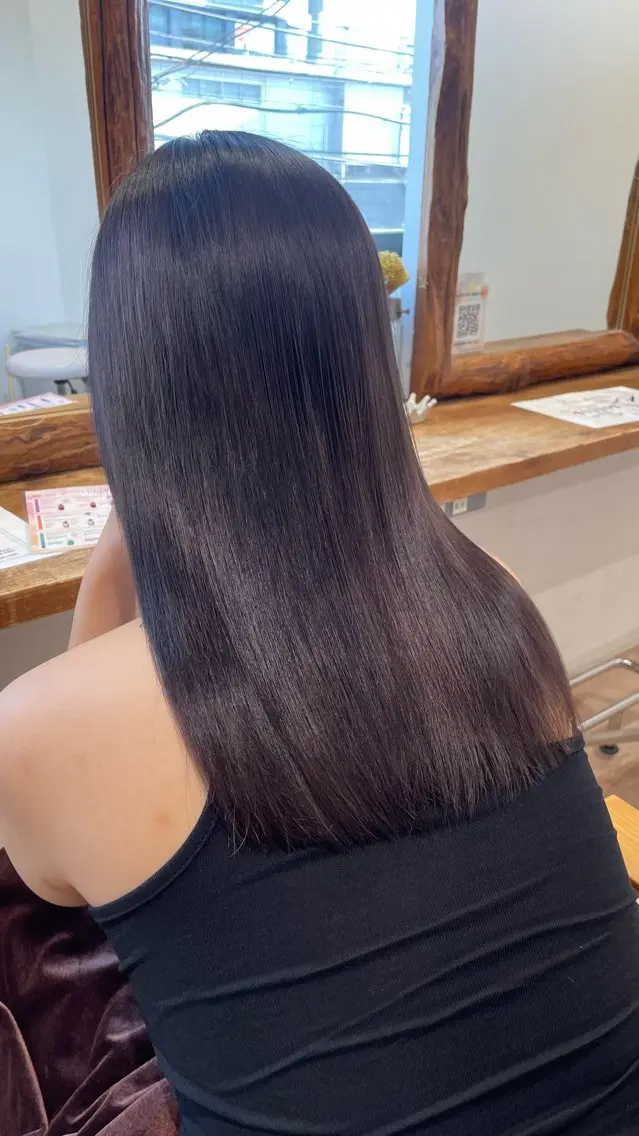 ロング カラー コトミ【メンズ】 【曲がる縮毛矯正】のヘアスタイル