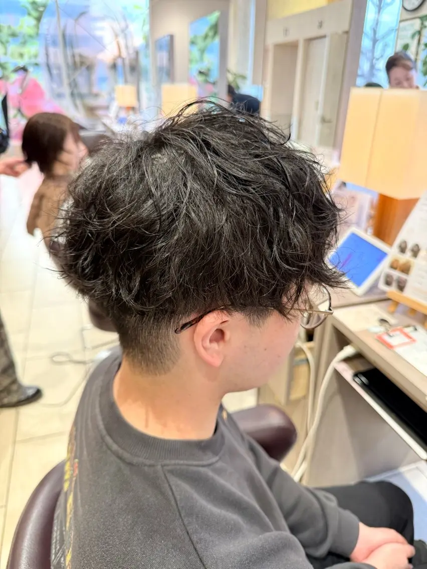 ショート パーマ メンズ カット パーマ 🎨メンズブリーチ/ 糸久 尚輝🎨のヘアスタイル