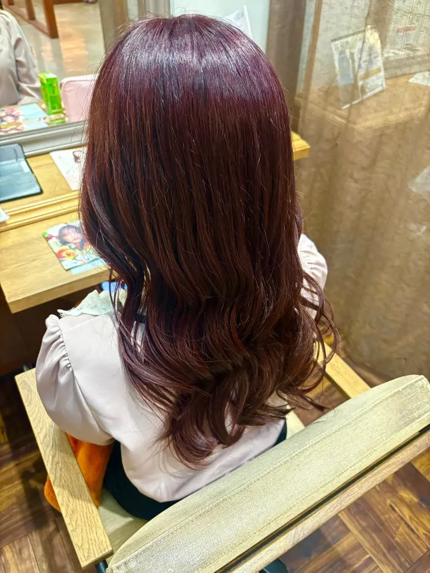 【潤いを与え美髪に🫧】カット+艶カラー+3stepTRの写真