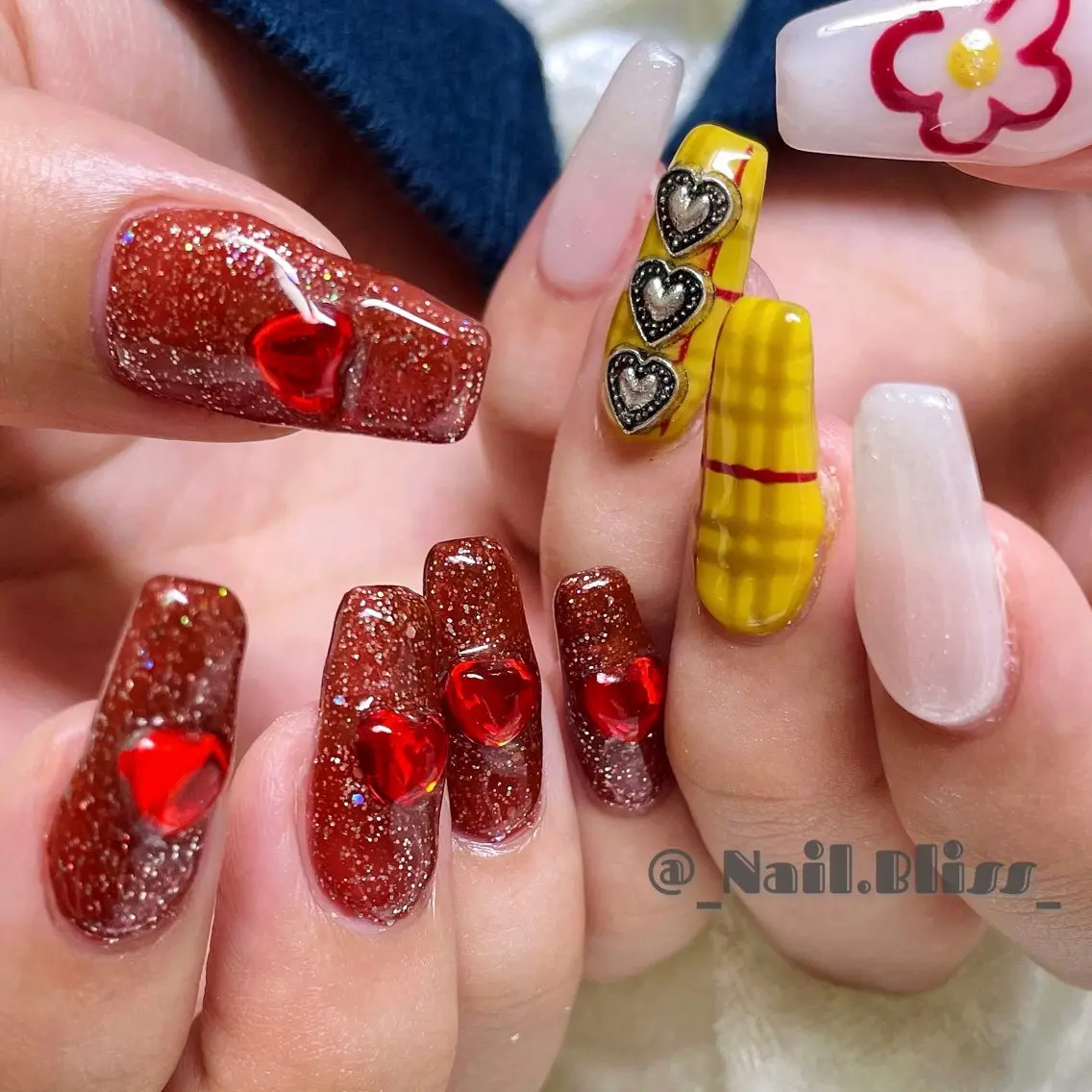 ネイル ハート 持ち込み シルバー ハンドネイル NAIL BLISSのネイルデザイン