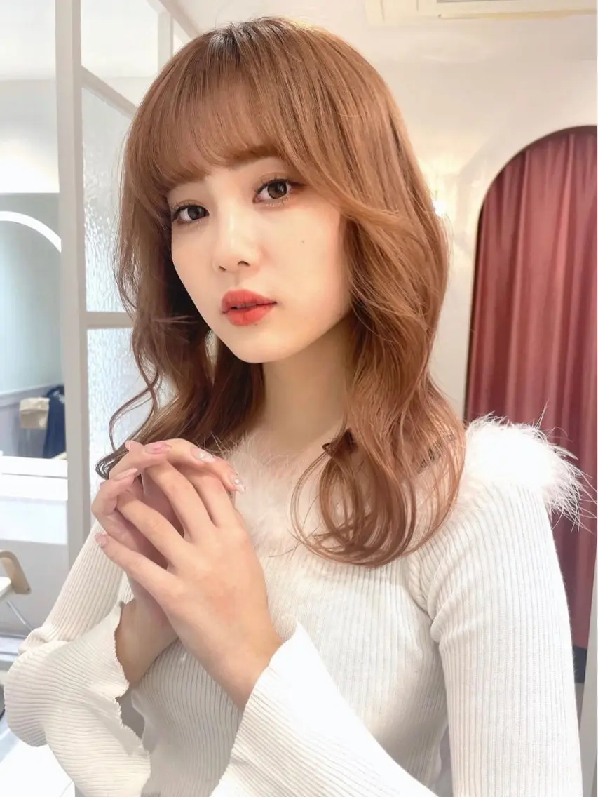 ロング fuwari 美白ショコラカラーのヘアスタイル