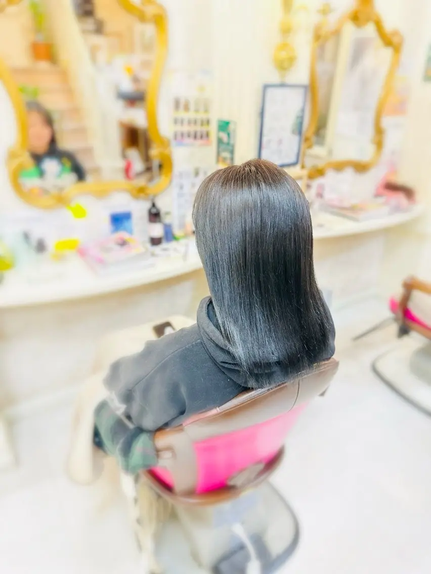 ミディアム ボブ カット 菅沼 美咲のヘアスタイル