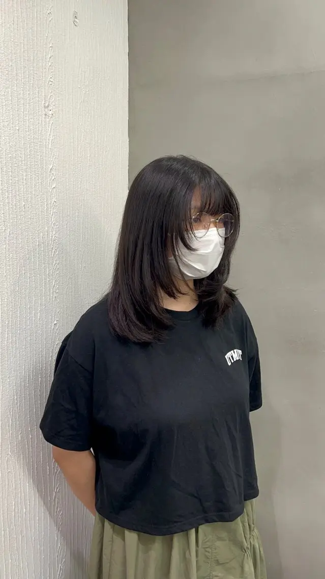 セミロング レイヤーカット 中山 琴葉のヘアスタイル