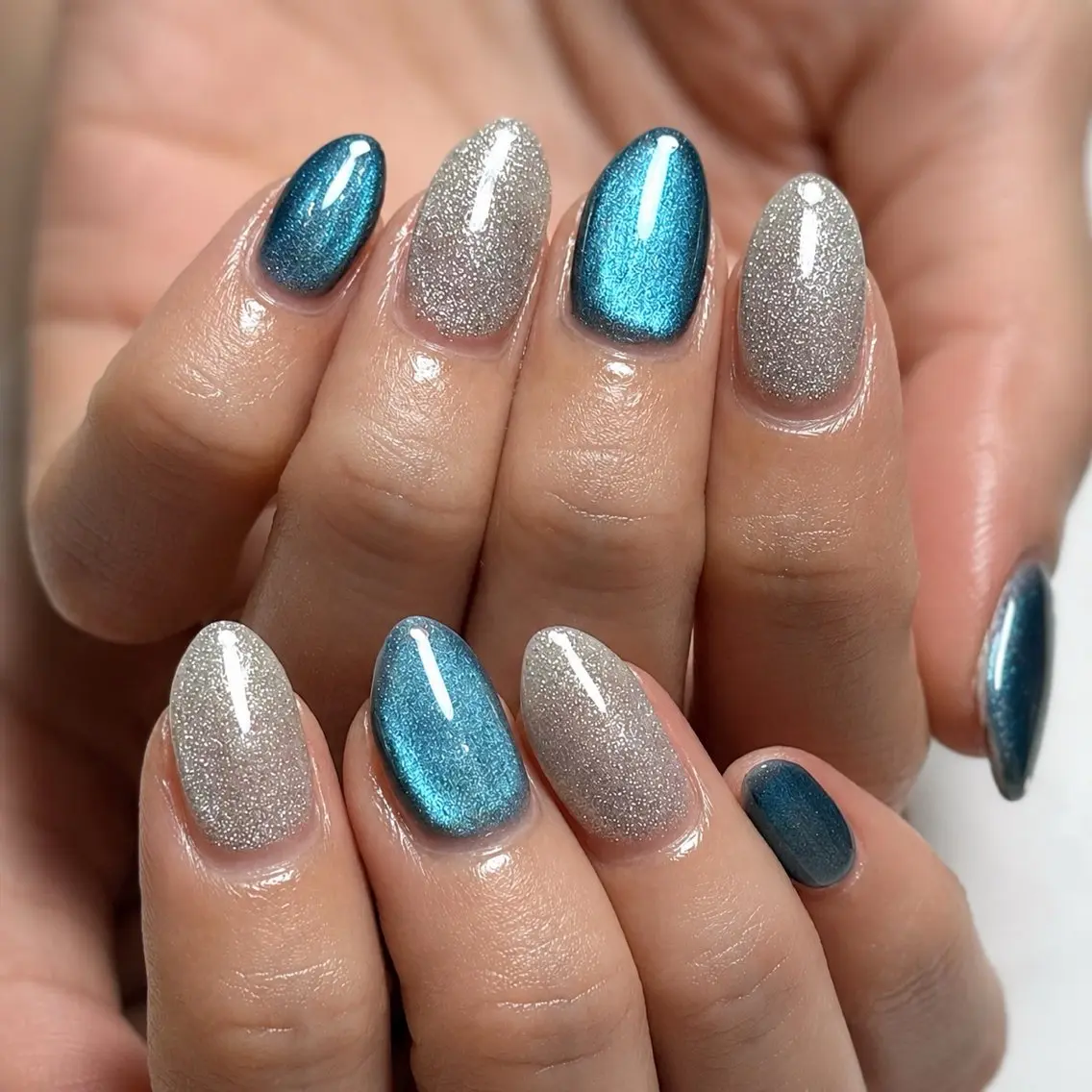 ネイル WHITE NAIL 鳳店AYUMIのネイルデザイン