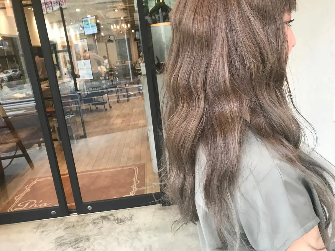 ロング カラー ヘアアレンジ ブリーチ ハイライトカラー ハイライト オリーブ透明感カラー 表参道/MIKUのヘアスタイル